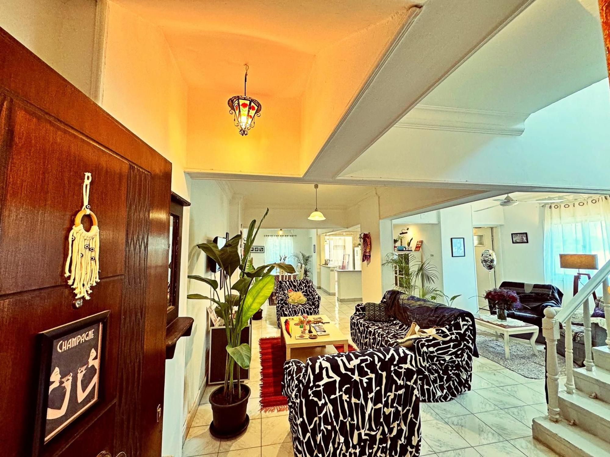 Large Room With Its Own Balcony Cairo Exterior photo